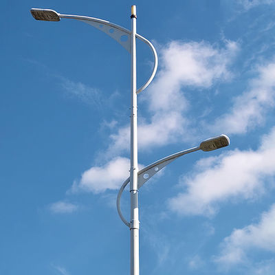 Gekoppelte Straßenlaternen aus Stahl - warm galvanisiert, 3-30 m hoch