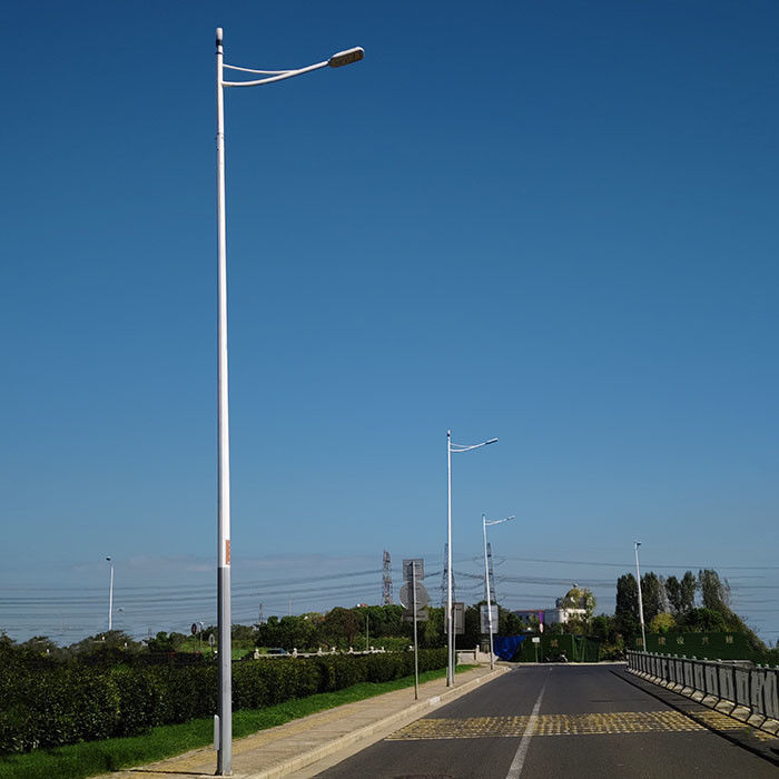 Anpassbares Design Solar Street Light Pole Hot Dip Galvanized Stahl für Außenbeleuchtung Bedürfnisse