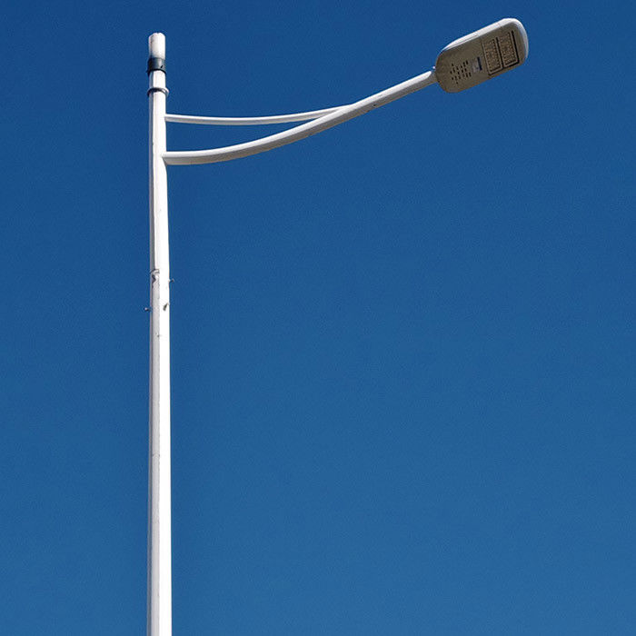 Hot Dip Stahl galvanisierter Straßenlichtmast für anpassbare Außenbeleuchtungslösungen