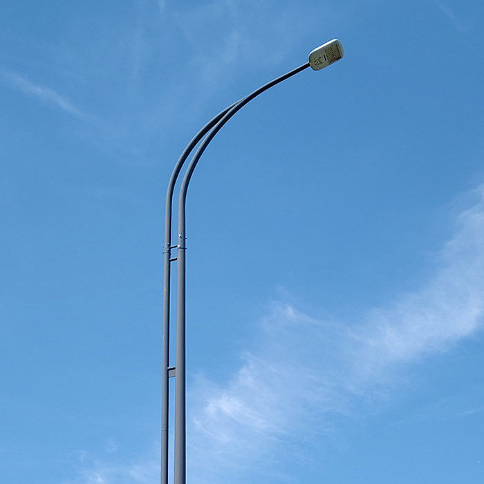 Anpassbare Design-Straßenlaternenmast mit feuerverzinktem Stahlmaterial für B2B-Käufer