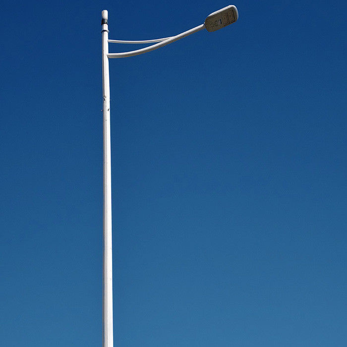 Anpassbares Led-Straßenlicht-Stählchen Außenbeleuchtung Lösungen Hot Dip Galvanized Steel