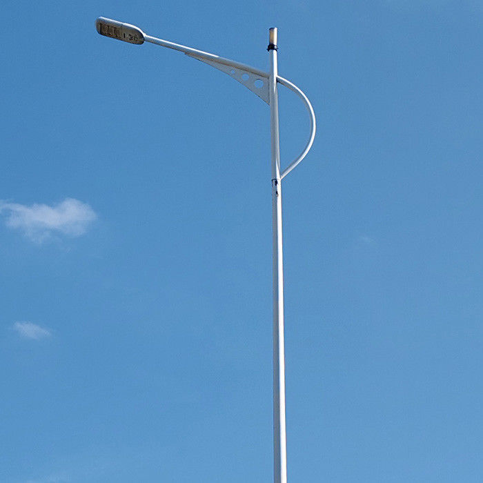 Gekoppelte Straßenlaternen aus Stahl - warm galvanisiert, 3-30 m hoch