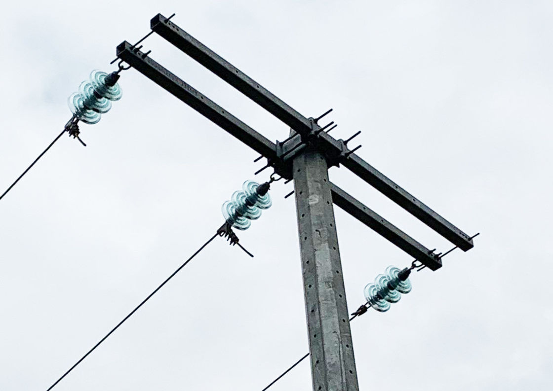 Achteck-Strommast-Kreuz bewaffnet heißes Bad-Galvanisations-Oberflächenbehandlung 11KV 33KV