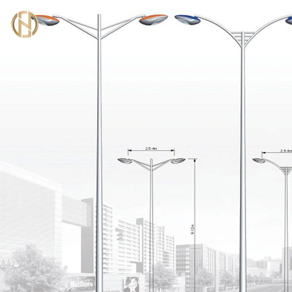 Galvanisiertes SolarstraßenlaternePole/heller Stahlpole/Laternenpfahl mit den einfachen oder doppelten Armen