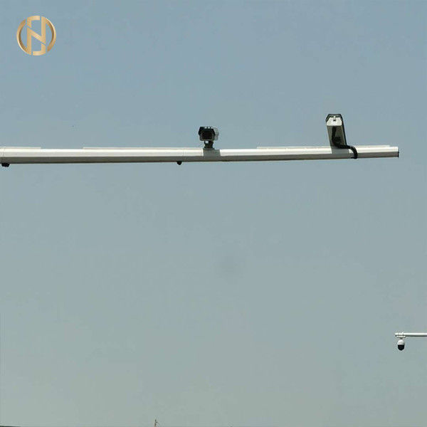 Achteckiger Befestigungshöhen-Wind Form-Stahl CCTV Pole 3-20M beständig