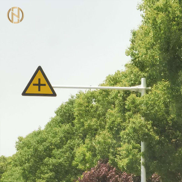Heißes Bad-galvanisierte Landstraßen-Zeichen-Pole-Erdbeben-beständige hohe Haltbarkeit
