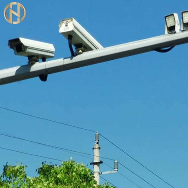 Q235B galvanisierte Stahl 5M Surveillance Camera Pole