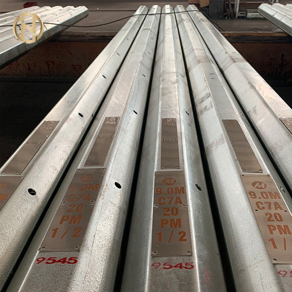 Heißes Bad Straßenlaterne-Polen Q235 im Freien galvanisierte,/Pulver beschichtete Oberfläche