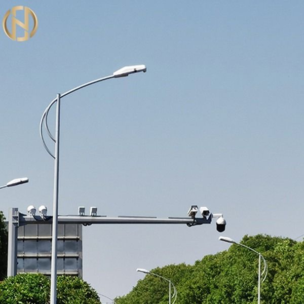 Straßenlaterne-Landstraßen-Laternenpfahl-gerader Arm ASTM A123 Q345B LED