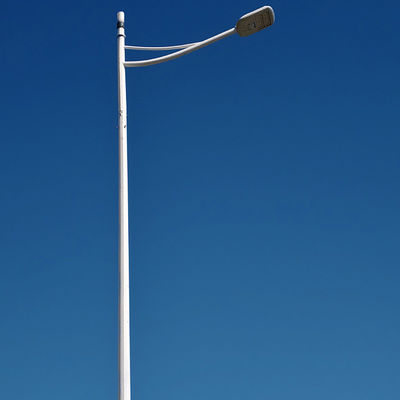 Anpassbares Led-Straßenlicht-Stählchen Außenbeleuchtung Lösungen Hot Dip Galvanized Steel